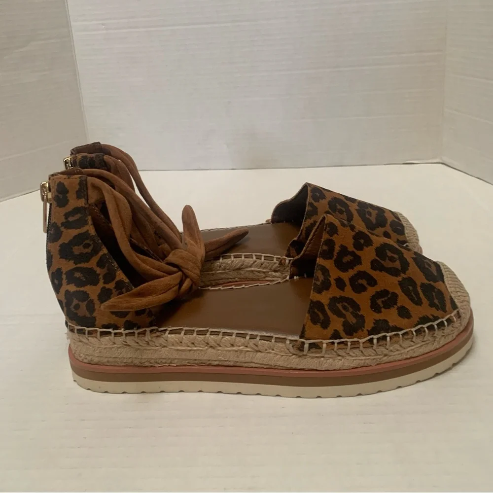 Vince‎ Camuto  Binadee Ankle Tie, Leopard Print Espadrille Wedges- Size 8